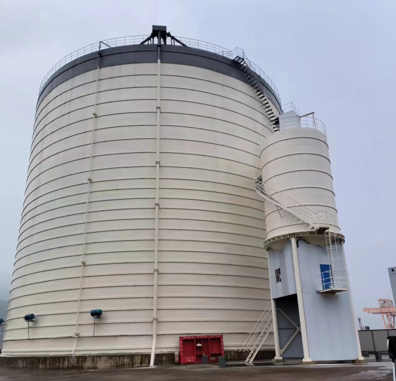 达坂城10万吨水泥钢板库